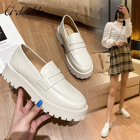 Loafer Feminino Tratorado
