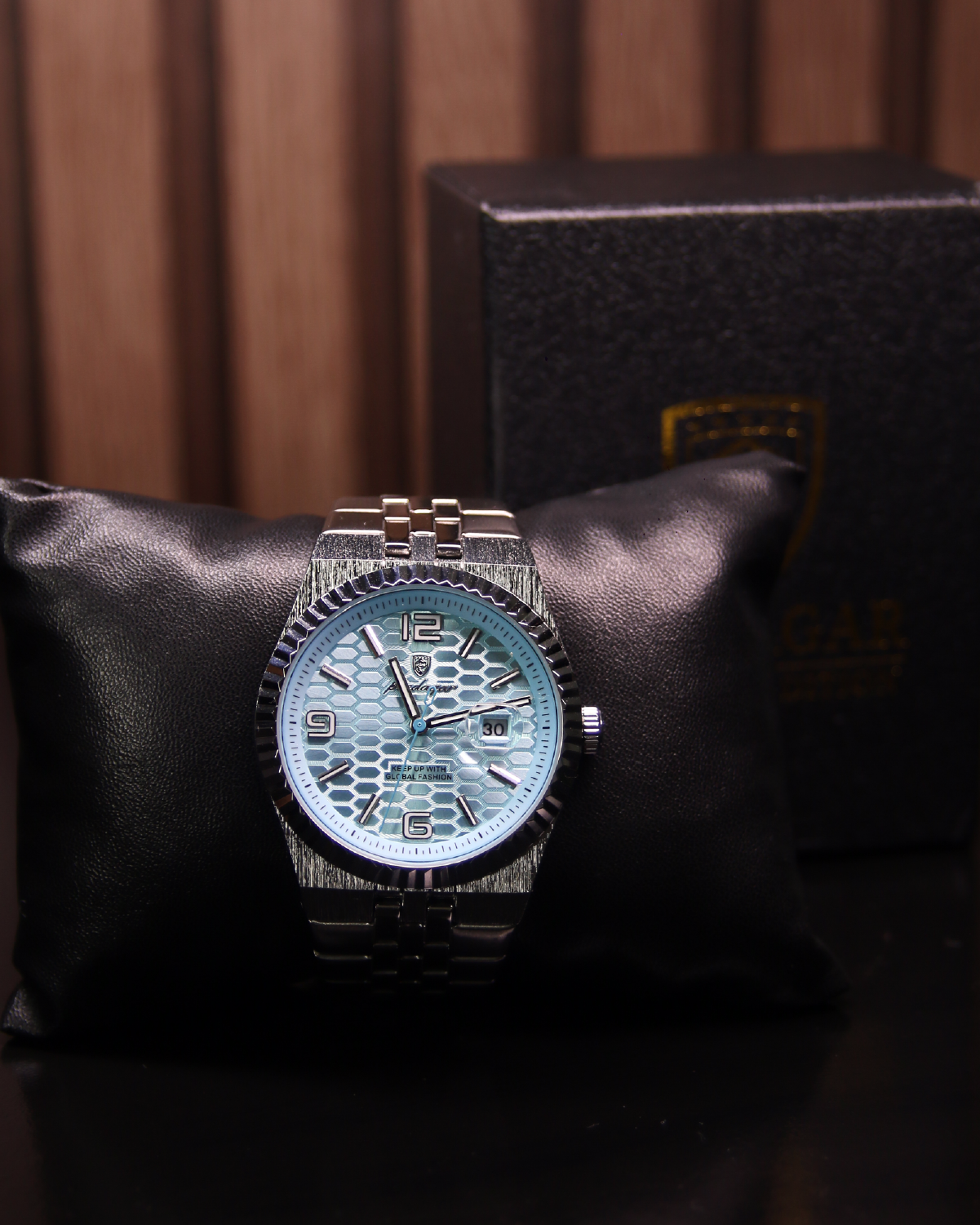 Poedagar Crystal Royale